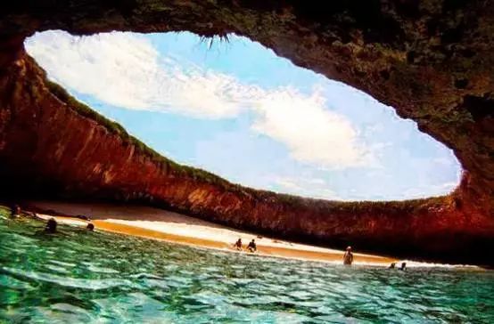 广西最漂亮的沙滩中国最神秘的水域