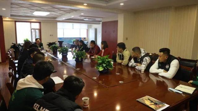 世界足球薪水排名榜前十世界足球球员薪水排行榜