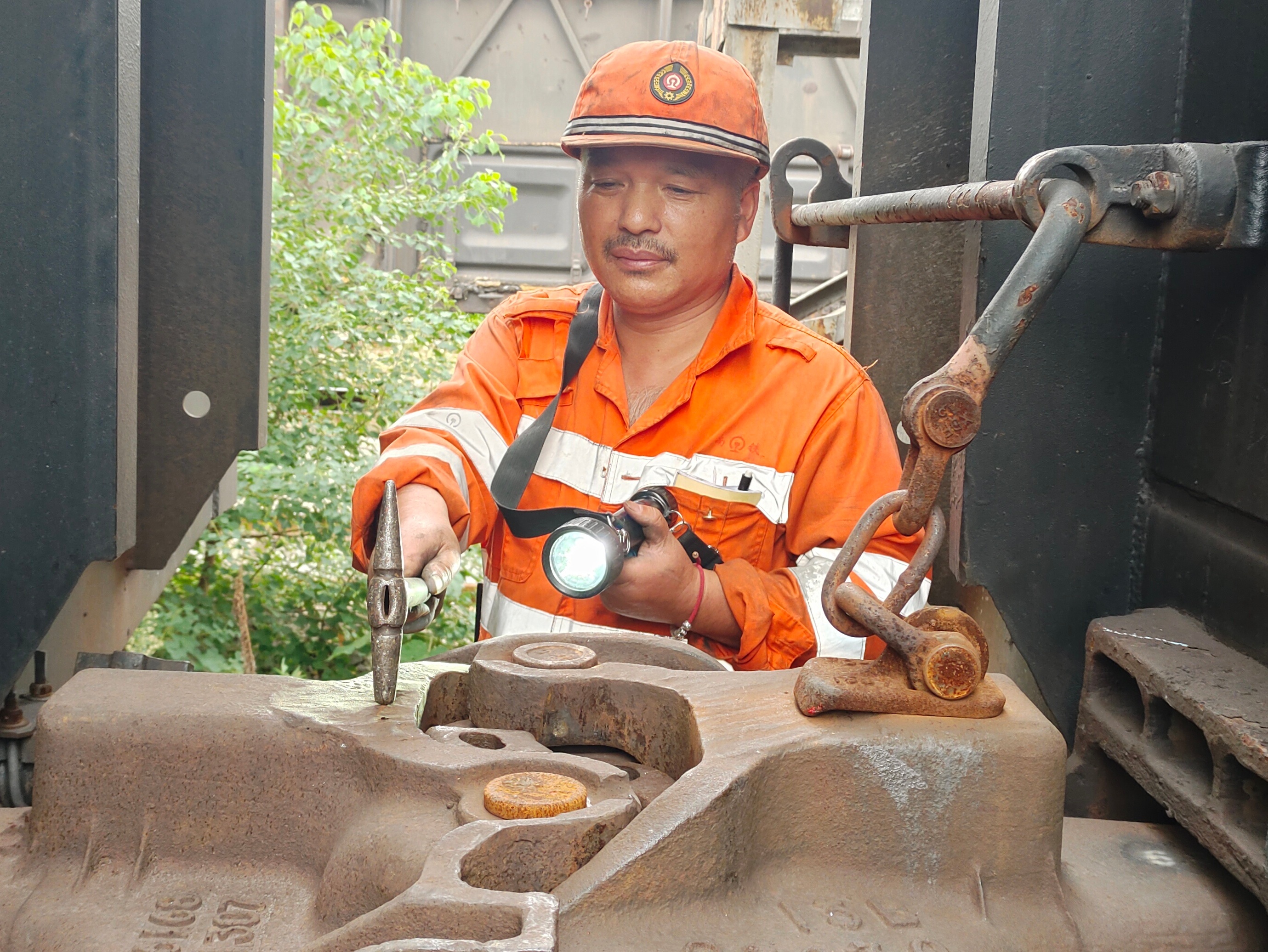 和中国最铁的人跟我国关系最铁的国家，仅有四个邻国，2个是死敌，2个是兄弟