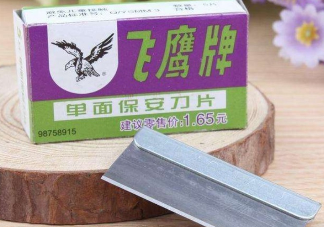 农夫山贼、白事可乐，让人笑喷的山寨饮料！（世界上最牛山寨产品排名）