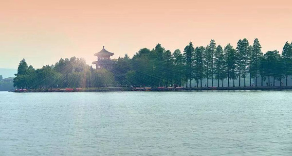 中国最出名的东湖国内最美城中湖权威排名