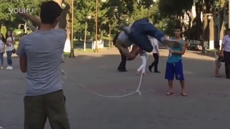 坚持跳绳运动的说说句子世界上最快的跳绳视频