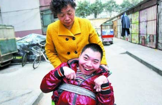 中国最牛的脑瘫脑瘫少年姚俊鹏到中国药大报到了？