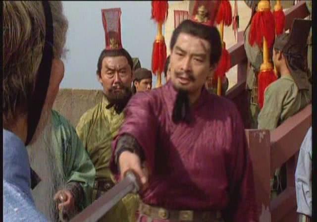 中国最恩将仇报之人,从古到今在我国历史上出现了哪些见利忘义的人？